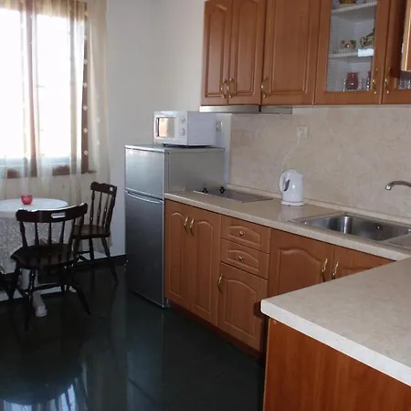 Apartment Dara *